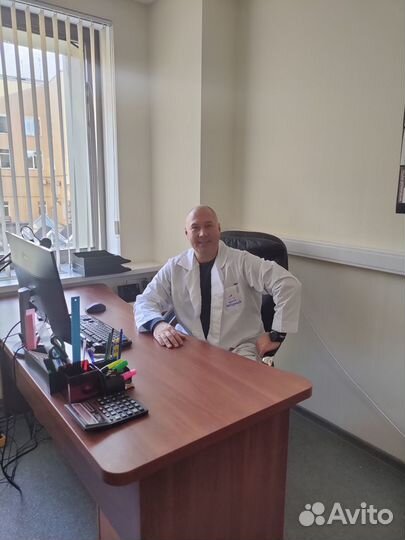 Директор Комбината питания. Управляющий рестораном