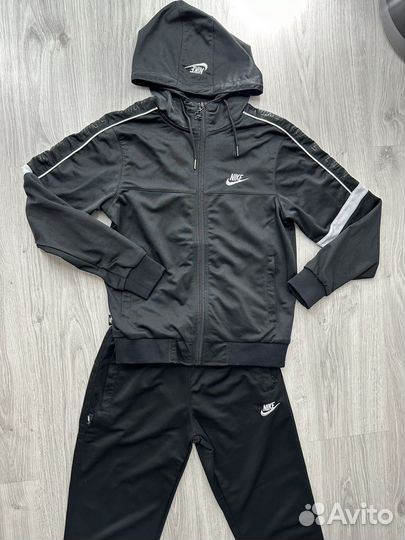 Спортивный костюм для мальчика Nike 146 см