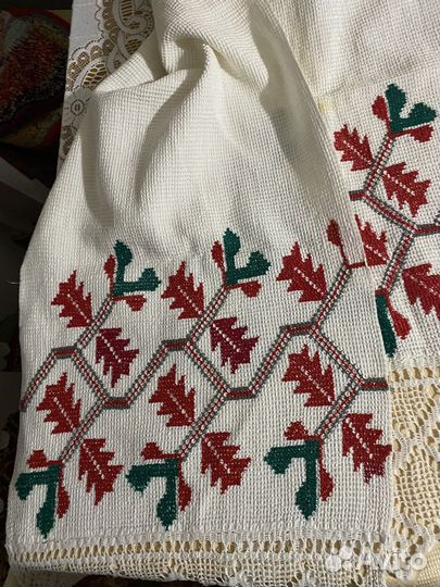 Свадебный вышитый рушник для каравая