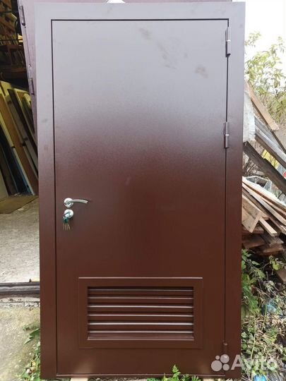 Дверь стальная техническая