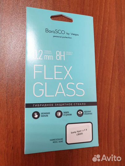 Стекла / пленки / чехлы для Sony, Samsung, HTC