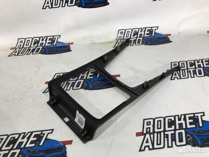 Накладка кулисы АКПП Cadillac STS 25827671