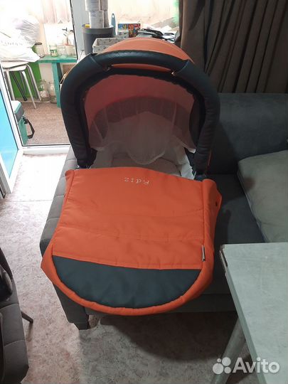 Коляска zippy 3 в 1
