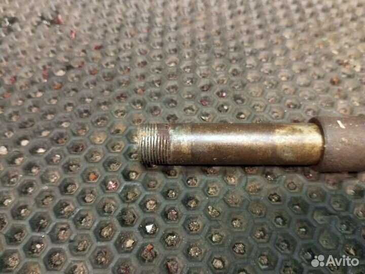 Ось маятника ява