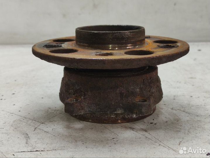 Ступица задняя Mercedes Slk R172 1.8 2011