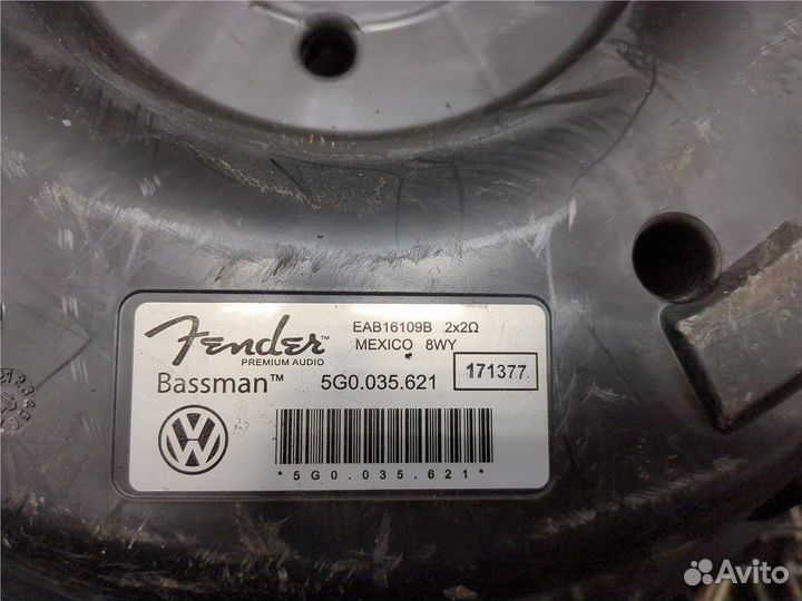 Сабвуфер Volkswagen Golf 7, 2017