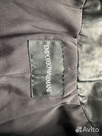 Женска кожаная куртка emporio armani