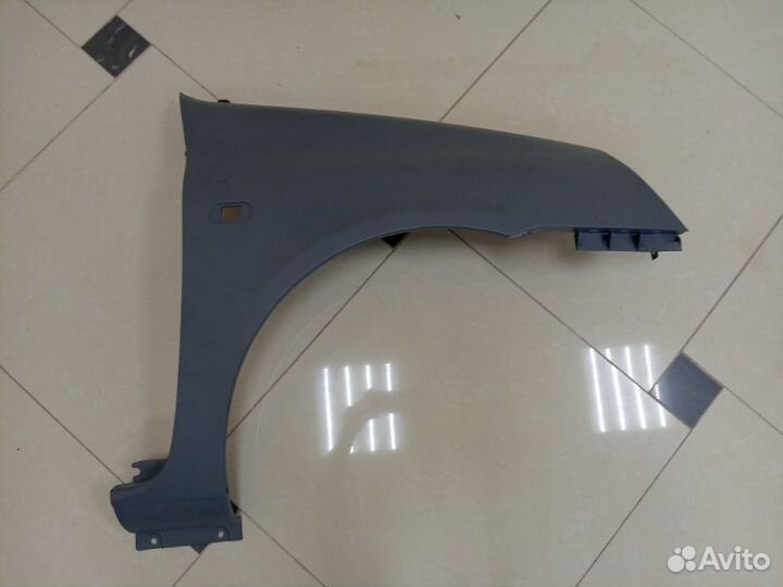 Крыло переднее правое Renault Clio BB 2001-2005