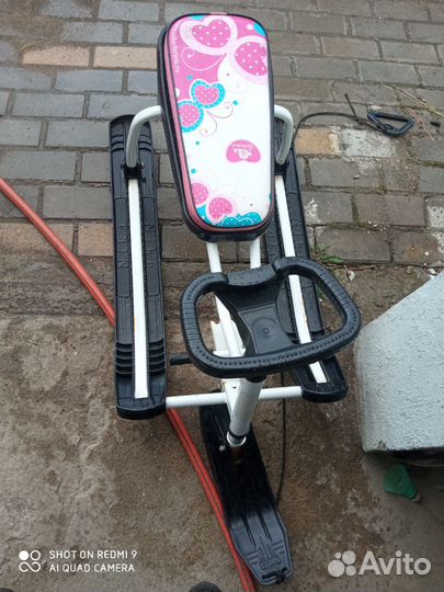 Детский снегокат с ручкой