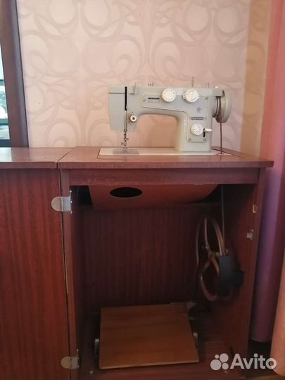 Швейная машина Подольск 142