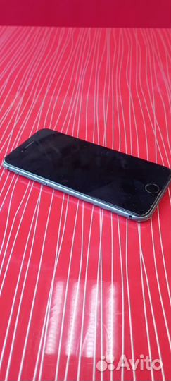 Телефон iPhone 8 64 gb