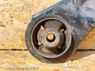 Передний правый рычаг бумеранг Хендай Туксон 3