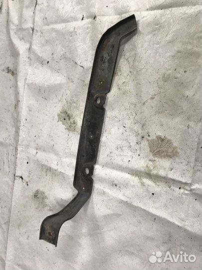 Крепление бампера переднее правое Chery Fora A21