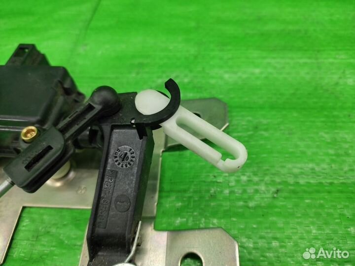 Активатор замка багажника VW Touareg 2002-2010