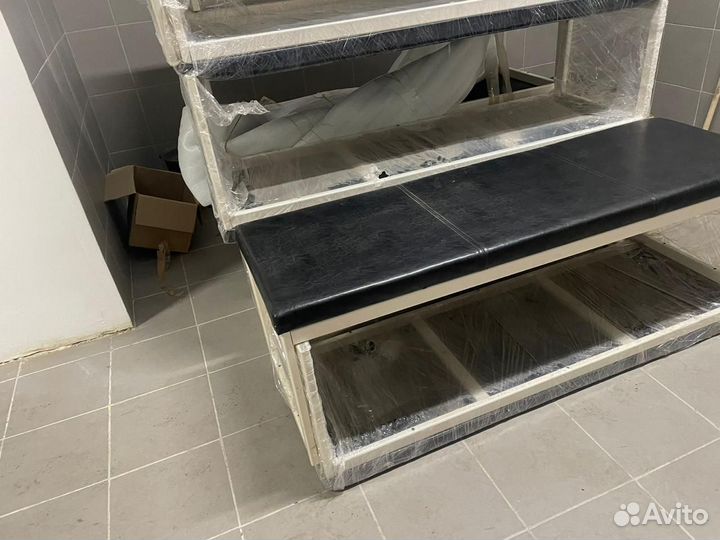 Банкетка в прихожую