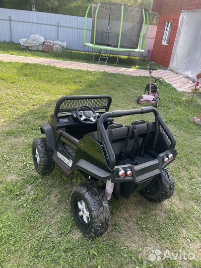 Внедорожник на радиоуправлении Mercedes-Benz