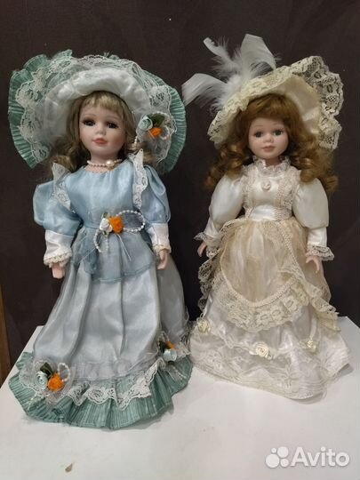 Кукла фарфоровая