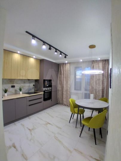 2-к. квартира, 63 м², 21/26 эт.