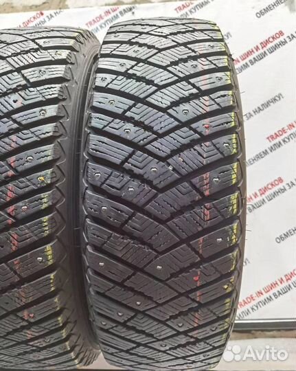 Goodyear Vector 4Seasons 205/50 R17 89V