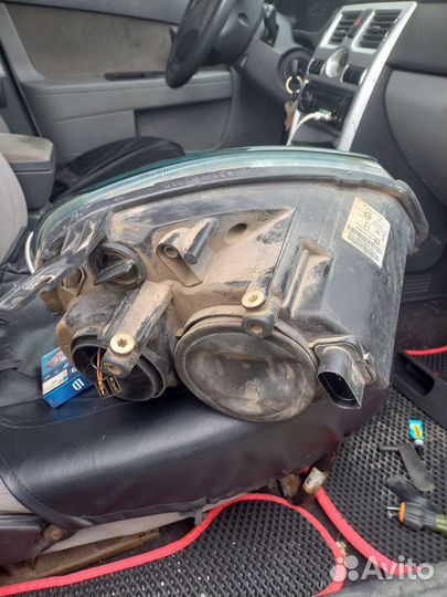 Фара передняя левая на LADA priora