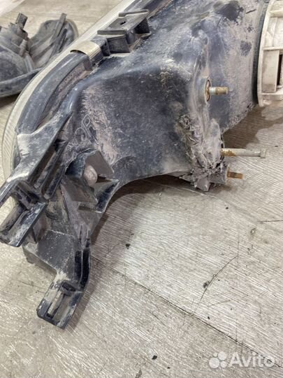 Фара правая Nissan Almera