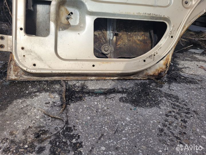 Дверь задняя правая niva ваз 2131