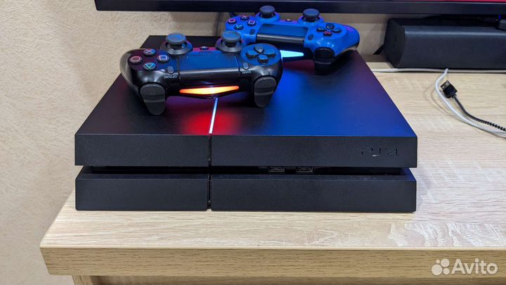 Sony PS4 1tb -24 игры - 2 джоя