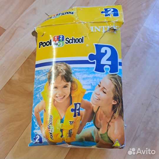 Круг для купания, нарукавники, круг-ходунки,жилет