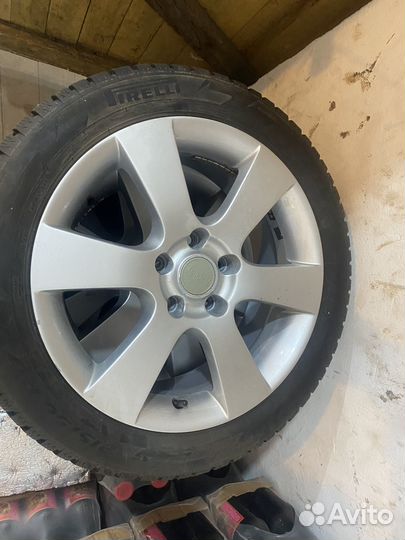 Pirelli Ice Zero 215/50 R17