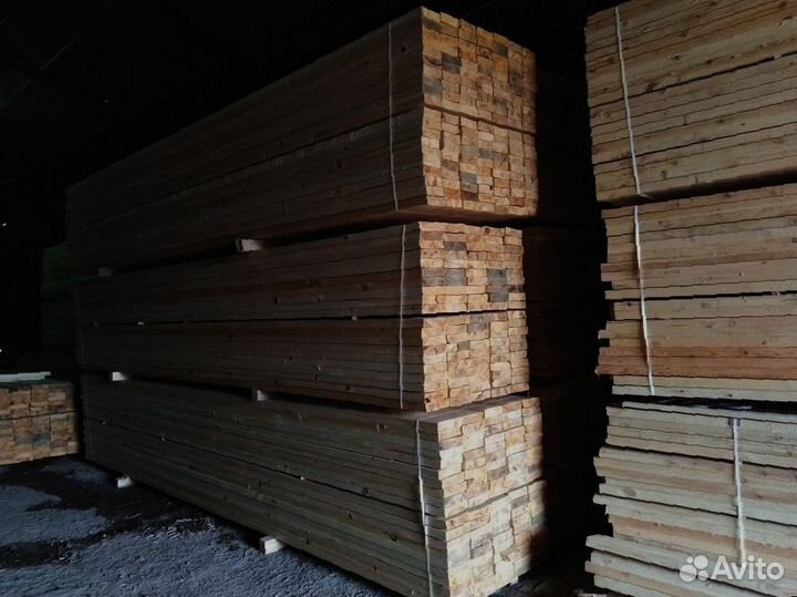 Качественные доски из сосны для уютного интерьера