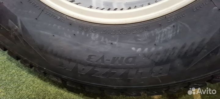 Bridgestone Blizzak DM-V3 265/65 R17