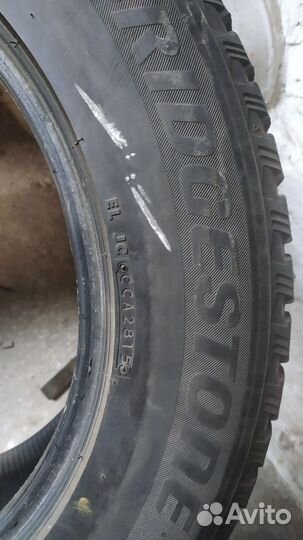 Bridgestone Blizzak Spike-01 255/60 R18