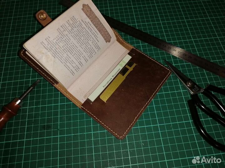 Докхолдер S T A F ручной работы