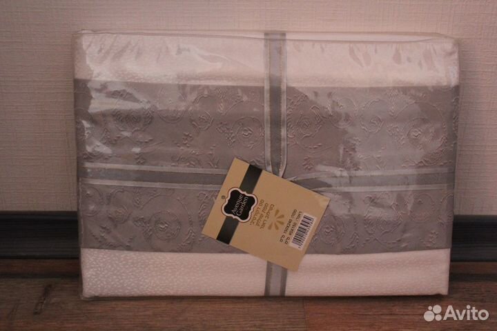 Новый подарочный набор. Скатерть на стол