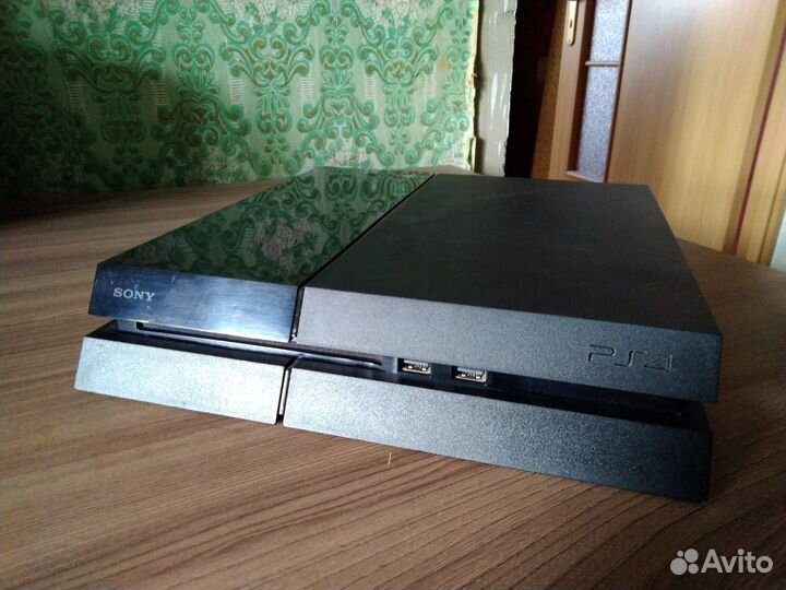 Игровая приставка Sony Playstation 4 500 Gb + игры
