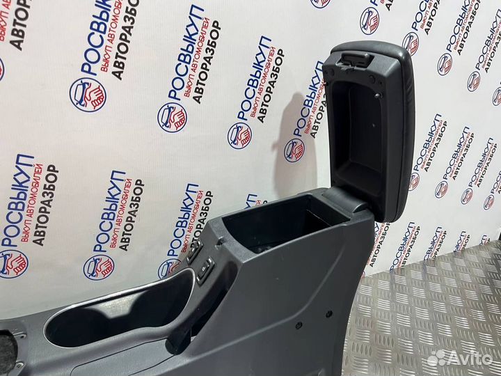 Подлокотник Kia Cerato 2