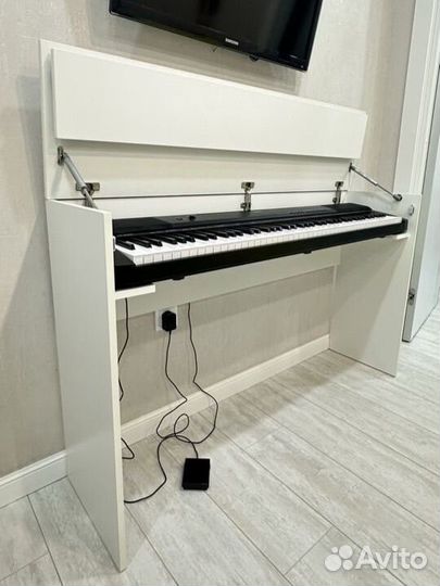 Цифровое пианино Tesler + стойка