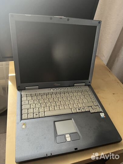 Ноутбук Fujitsu-Siemens lifebook C-1020