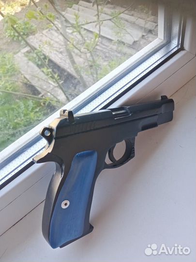 Макет пистолета CZ 75
