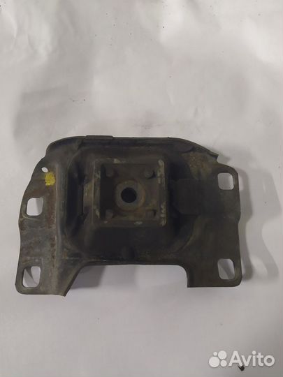 Подушка кпп Форд Фокус 2