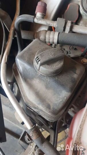 Бачок гидроусилителя на Audi A8 D3