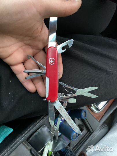 Швейцарский нож victorinox marlboro