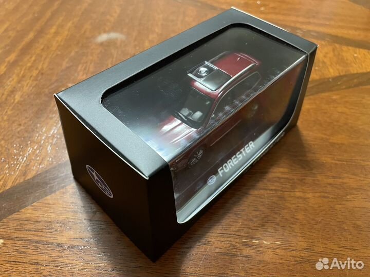 Коллекционная масштабная модель subaru forester