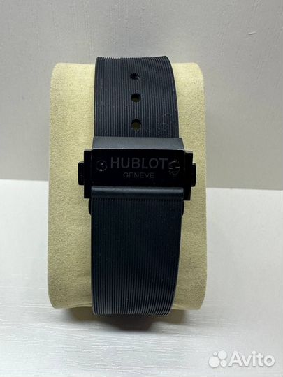 Наручные часы hublot