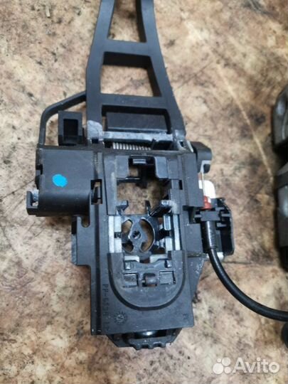 Замок двери задний левый Ford Focus 3 хетчбек 1.6