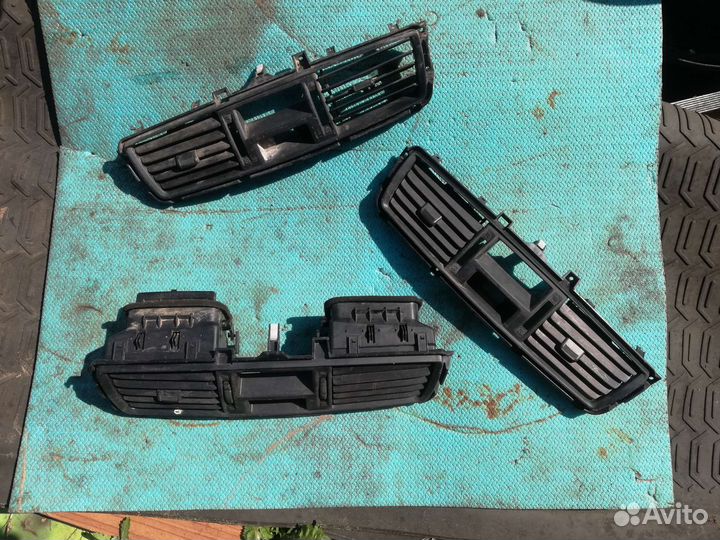 Решётка вентиляционная Митсубиси Лансер 9