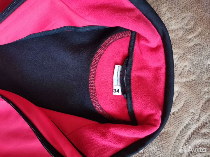 Куртка и брюки для лыж