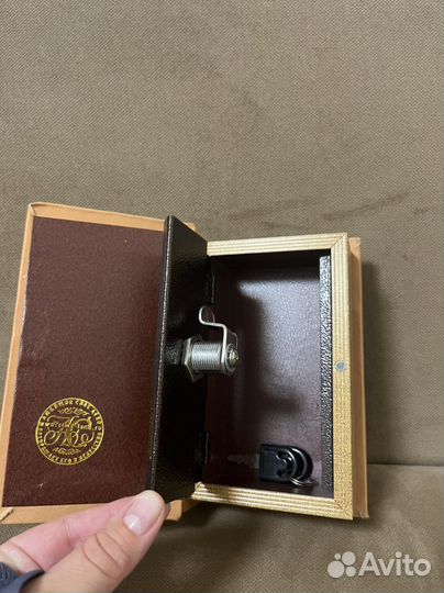 Книга сейф