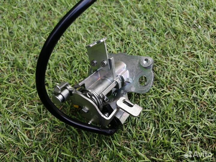 Замок багажника Toyota Camry ACV40-aeank 2azfe