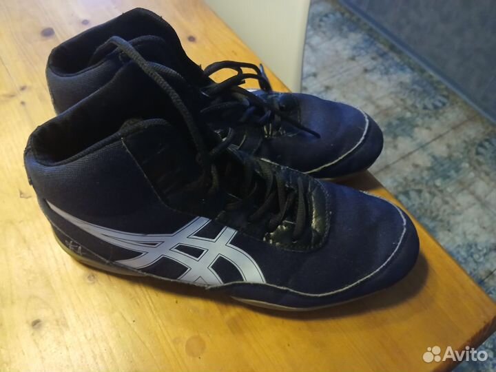 Борцовки asics